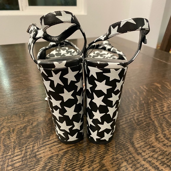 ⭐️ VGC Saint Laurent Black and White Star Print Platform Sandals - Picture 5 of 5